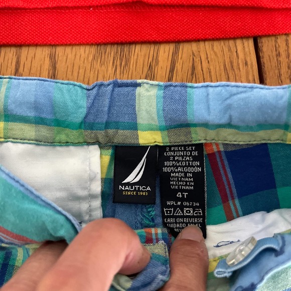 Nautica Polo short and Bermuda Kids Sz 4 slightly used - Picture 3 of 9